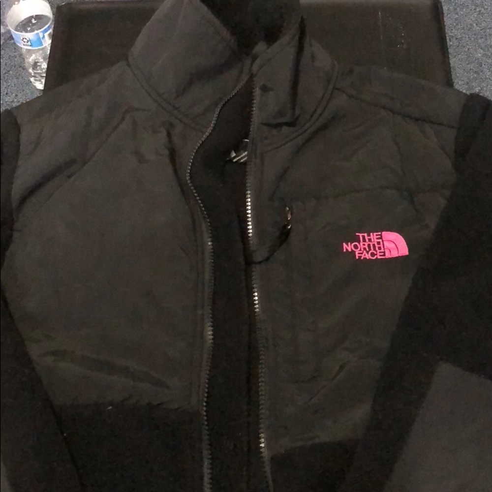 Black north face size small